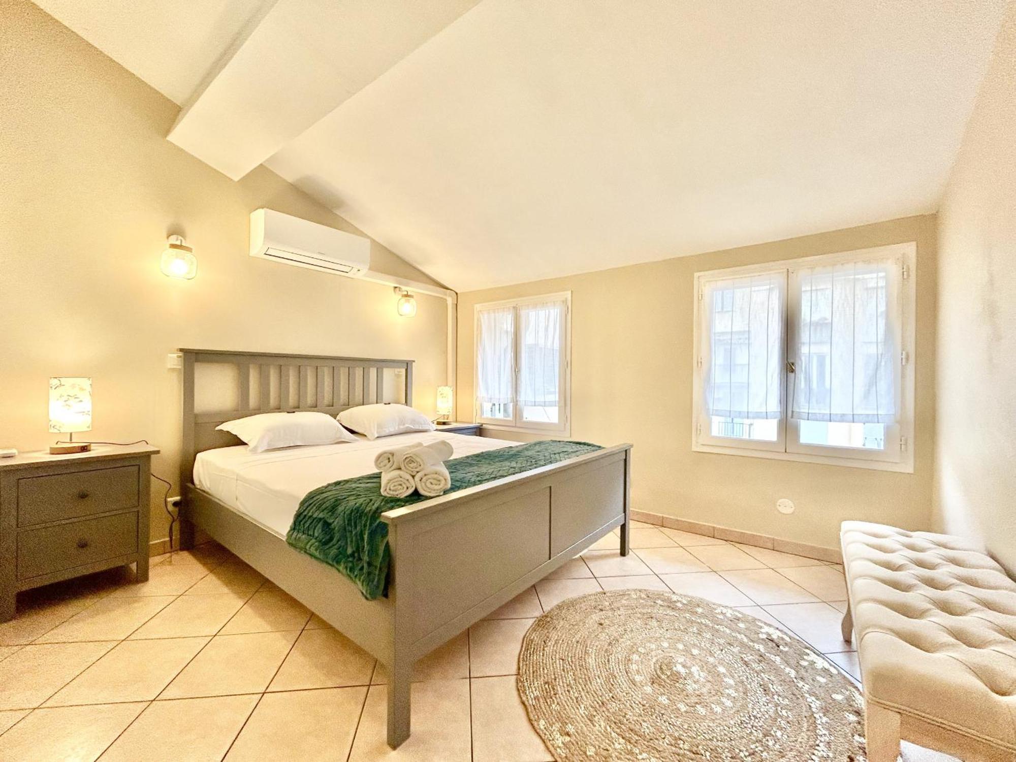 Cc Ot La Maison De Paule Old Town Promenade Des A Apartment Ница Екстериор снимка